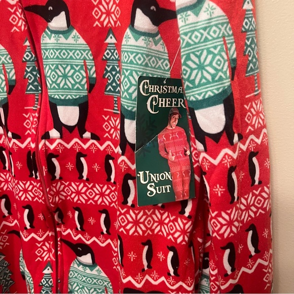 NWT Christmas Cheer Union Suit Penguins December 25th Men's Medium Zip Up - Picture 3 of 6